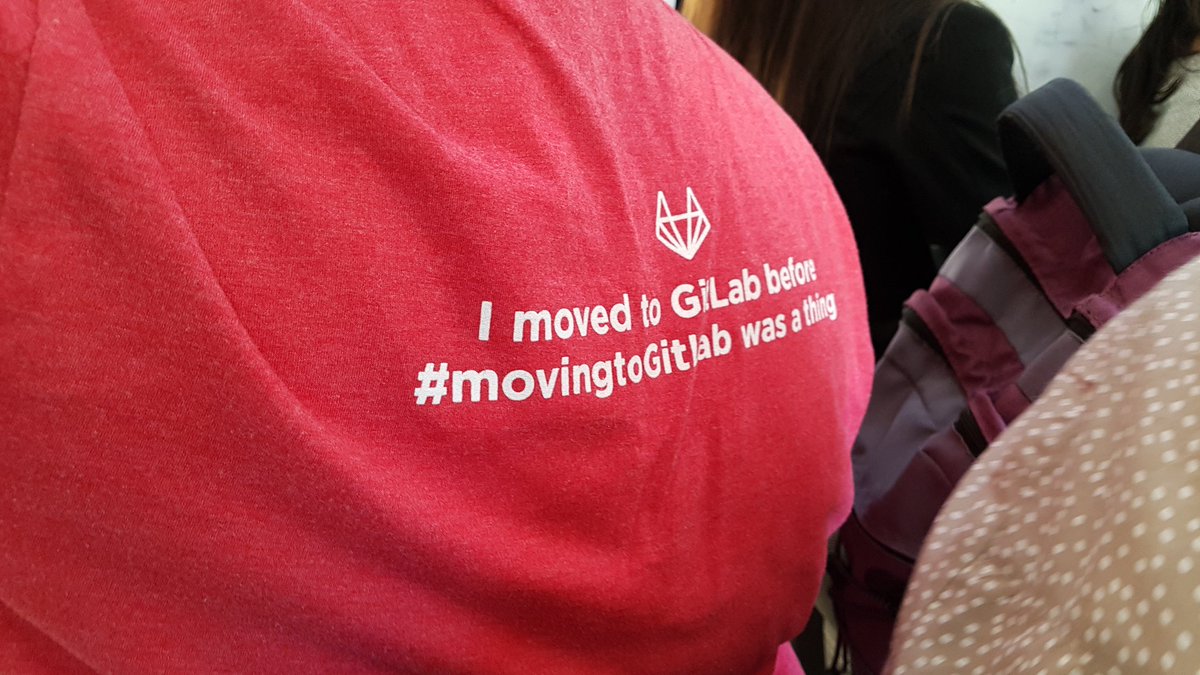 Majkl578's tweet image. Today found this in Prague. 🧐
#movingToGitLab