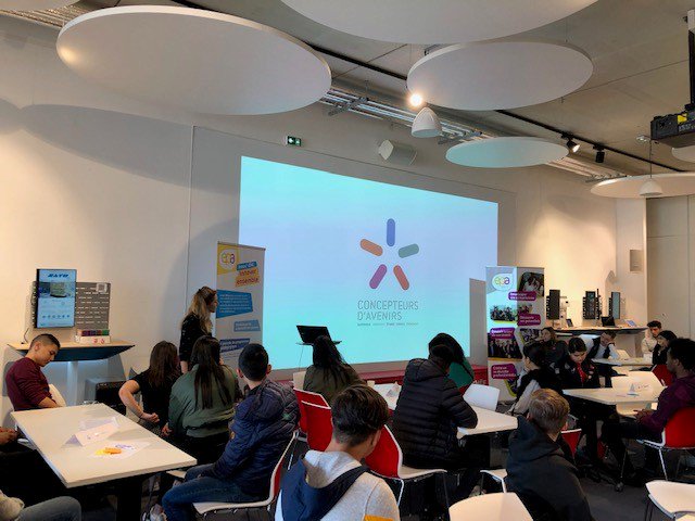 ConceptdAvenirs's tweet photo. C'est parti pour #InnovEPA à #Marseille! Journée de #challenges entre collégiens / lycéens & entreprises 👉https://t.co/RUgCg21Xtw👈 qui commence avec une activité brise-glace : construire la tour en papier la +haute🏢 merci @LaCoqueNumeriq , #GFI et #CEGID à nos côtés https://t.co/AWkncinhi7