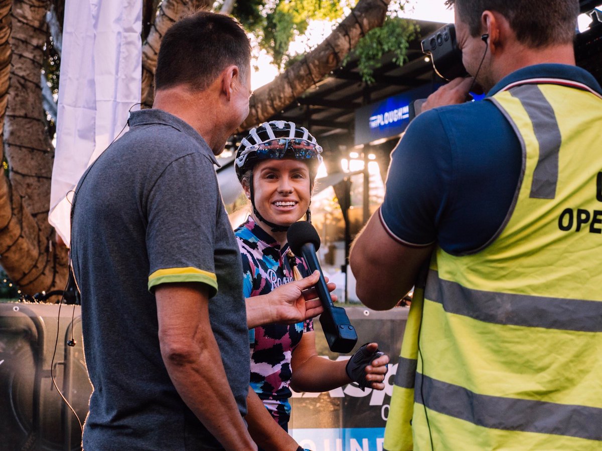 I do love a good chat, listen to me do it for over 1hr straight with the Hidden Athlete Podcast Episode 44; bit.ly/2vjp3Eb 🤐

📸 provided by one of my all-time favourite athletes @mrcourtneyatkinson ☺️