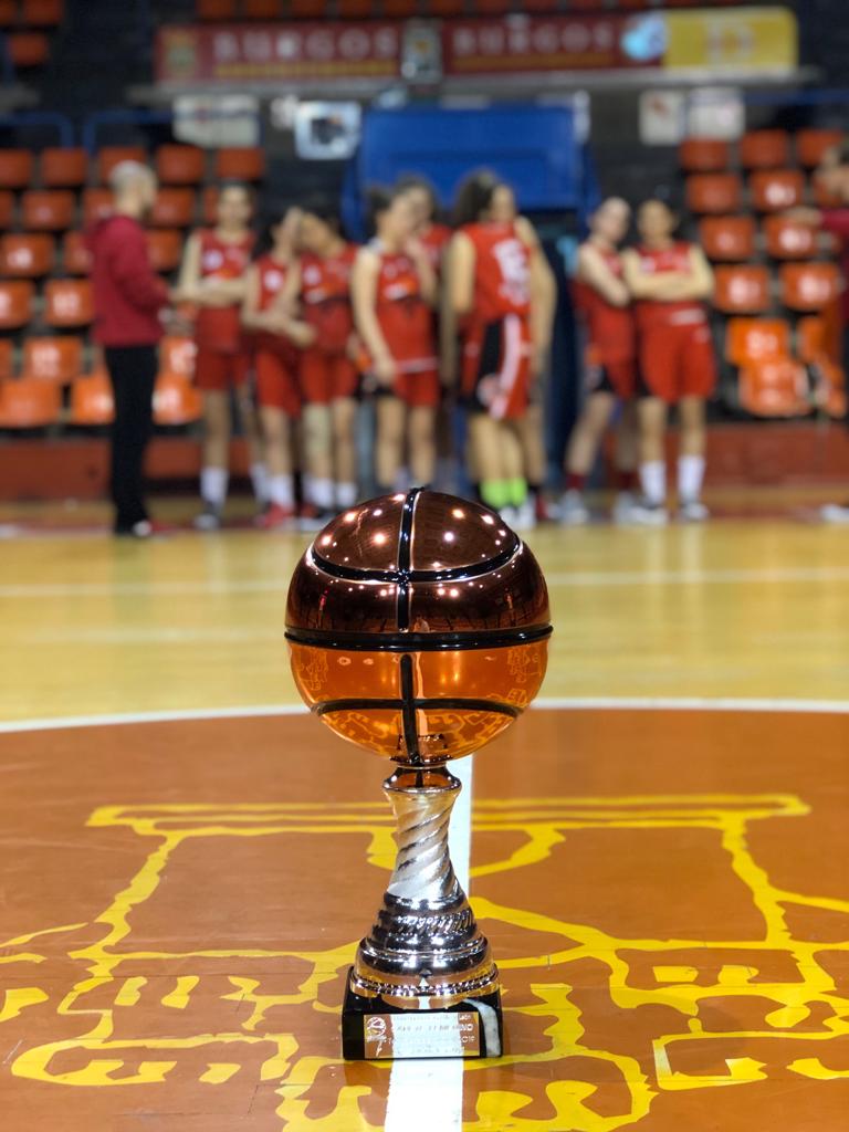 CBBabieca's tweet photo. ๐ 30 horas para el comienzo de nuestra #F4CyL ๐.
๐ 32 horas para el debut de nuestras CADETES.
Repasamos:
- Balones ๐โ
- Zapatillas relucientes๐ โ
- Ilusiรณn ๐โ
- Ganas de jugar๐ โ
- Impaciencia por empezar๐ฌ โโโ
Vale, estรก todo listo.โฌ
https://t.co/H4ywrYpgbU https://t.co/HNNzyw35Cq