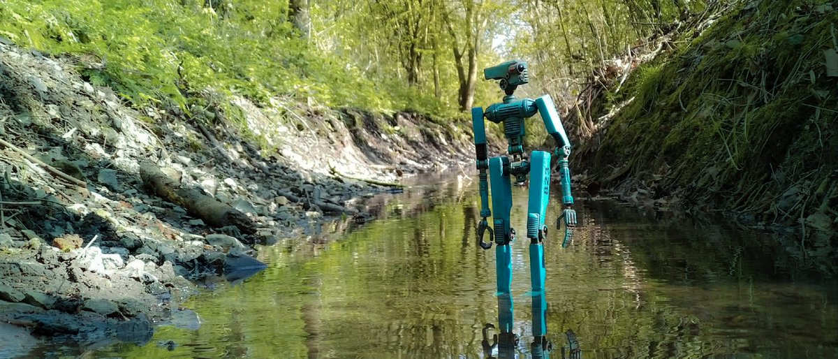 Want to know how to bring your childhood toys to life? Check out our tips on how to take great forced perspective images: bit.ly/2IFVl56 #Xperia