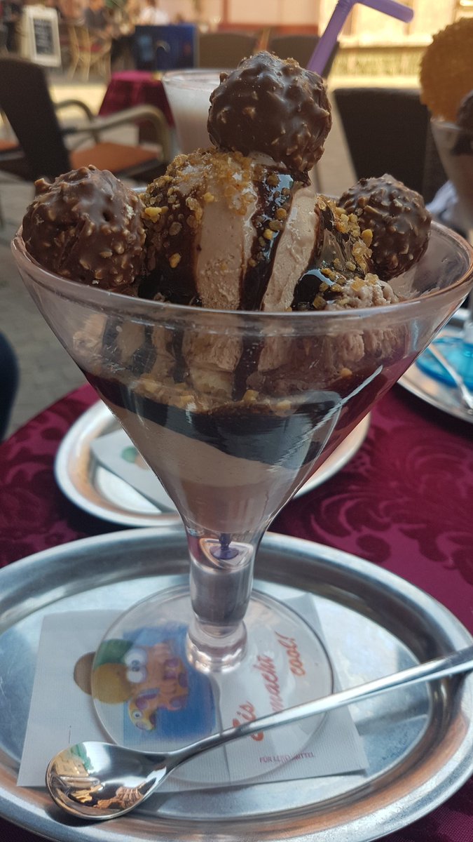 😊 An itibari ile kendime kondurma molası vermiş bulunmaktayim 🙋‍♀️ 
Hava sıcaklıgı 25 dereceyi bulmuşsa benim suçum ne der güne devam ederim😉