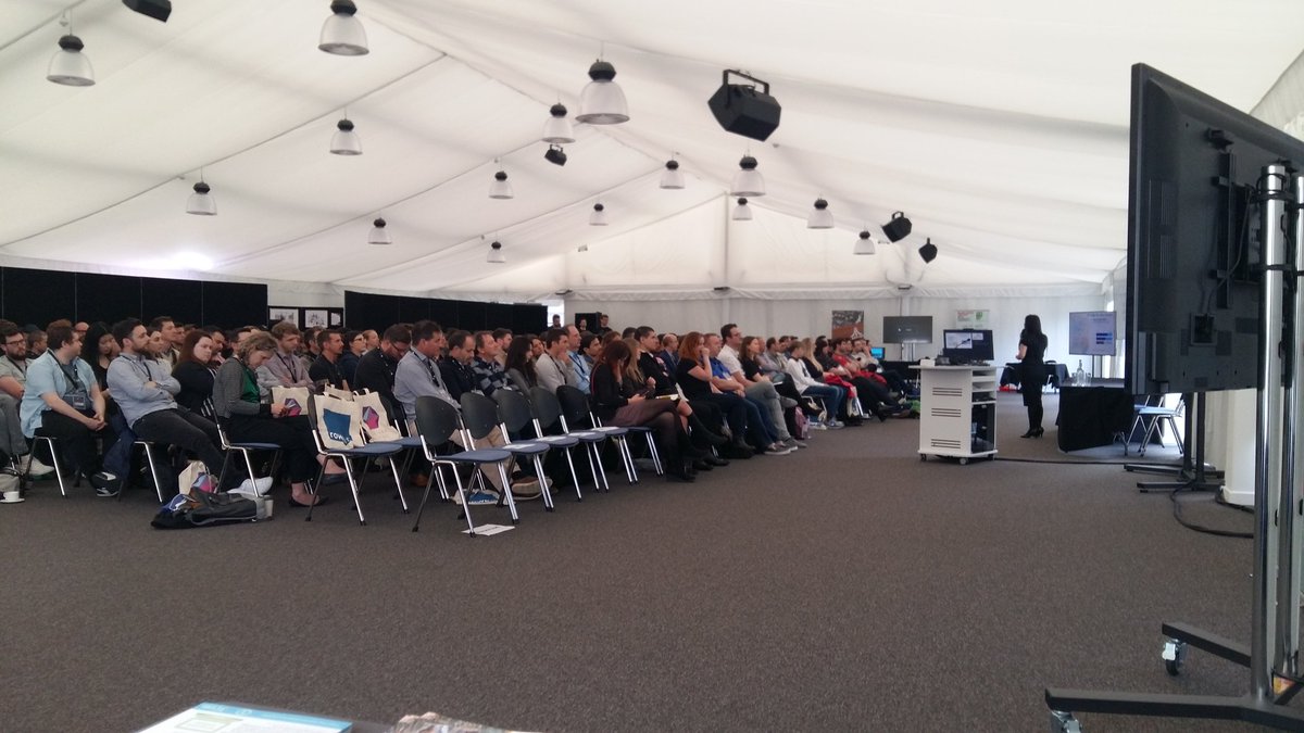 STEMLearning_WR's tweet image. "4.4 billion people on line" and digital sector is one of the fastest growing in the south west...how do we inspire the next generation of Digital Innovators? 🤔 Fantastic turn out here at #FutureSync19 event. #STEM #inspiration #education @WeAreComputing @STEMHub_SWest