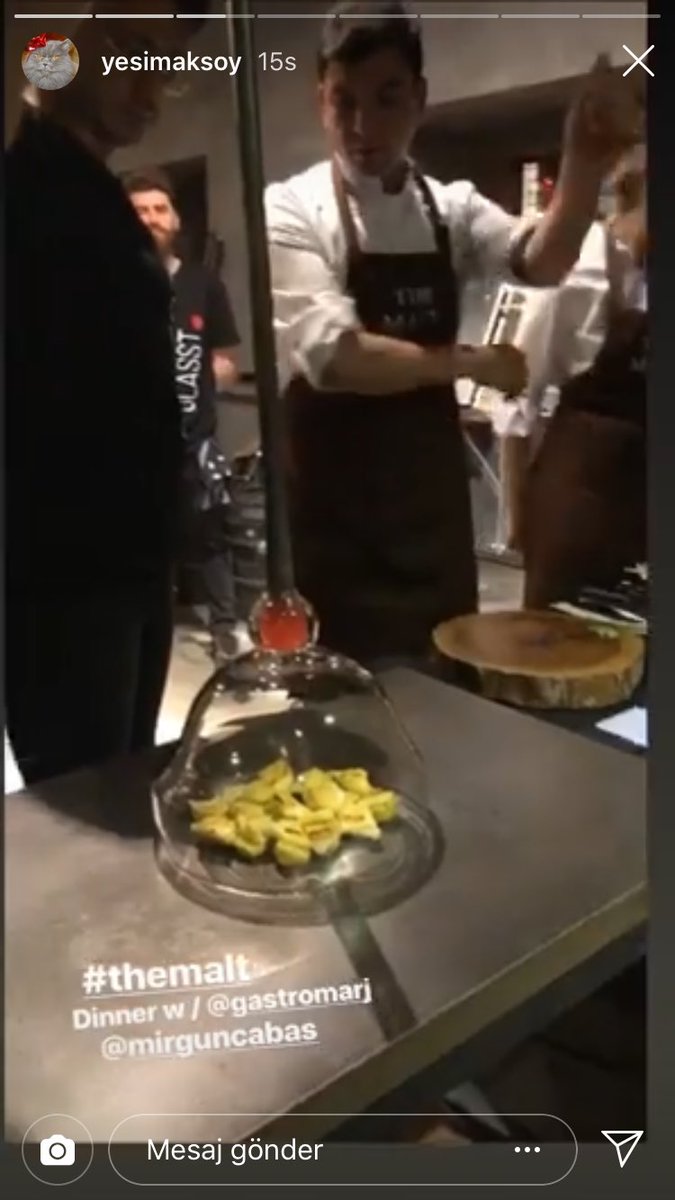 tugcee_ozell's tweet photo. Erimiş camın ısısıyla yemek pişirdik.
#glasst
#gastromarjgroup
#themalt https://t.co/MTusruNK0j