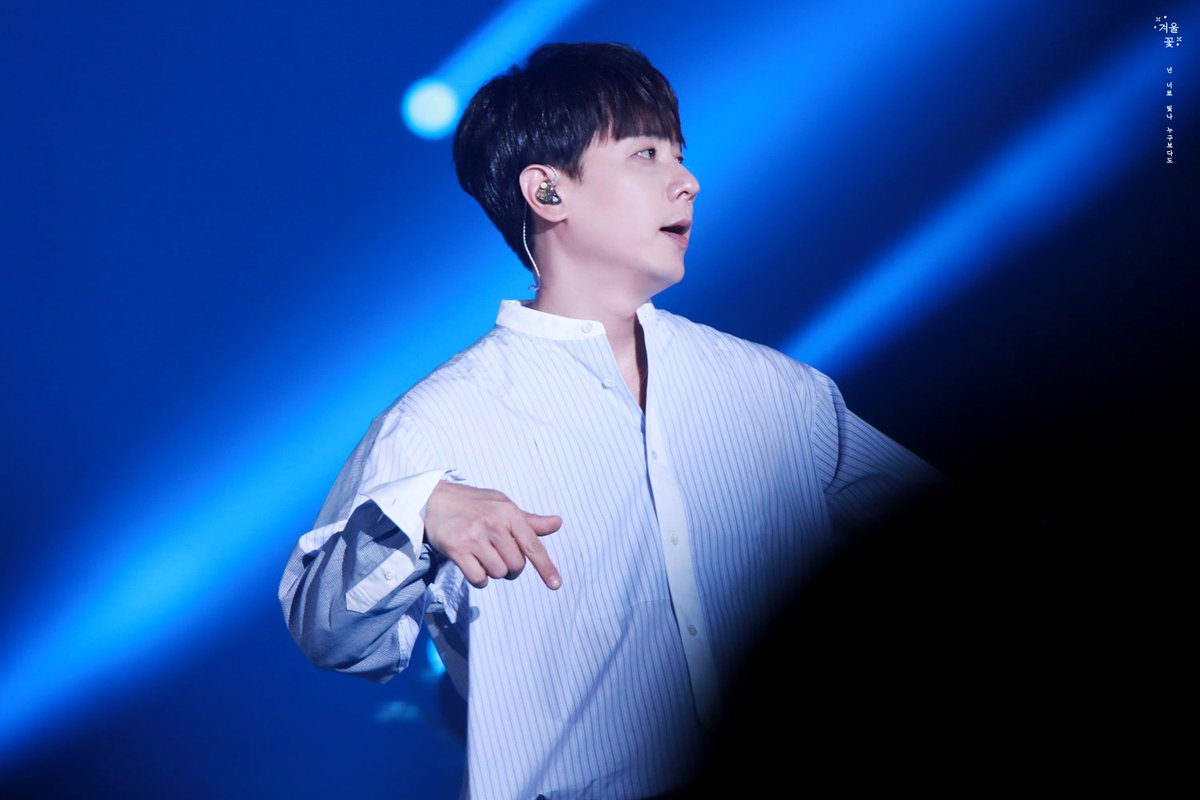 winterflower_hs's tweet photo. 190421 #신화 21st CHAPTER4

#앤디
왜 이렇게 애기같지!?
아... 애기맞지..😆😅 https://t.co/O0zA9X4l2w