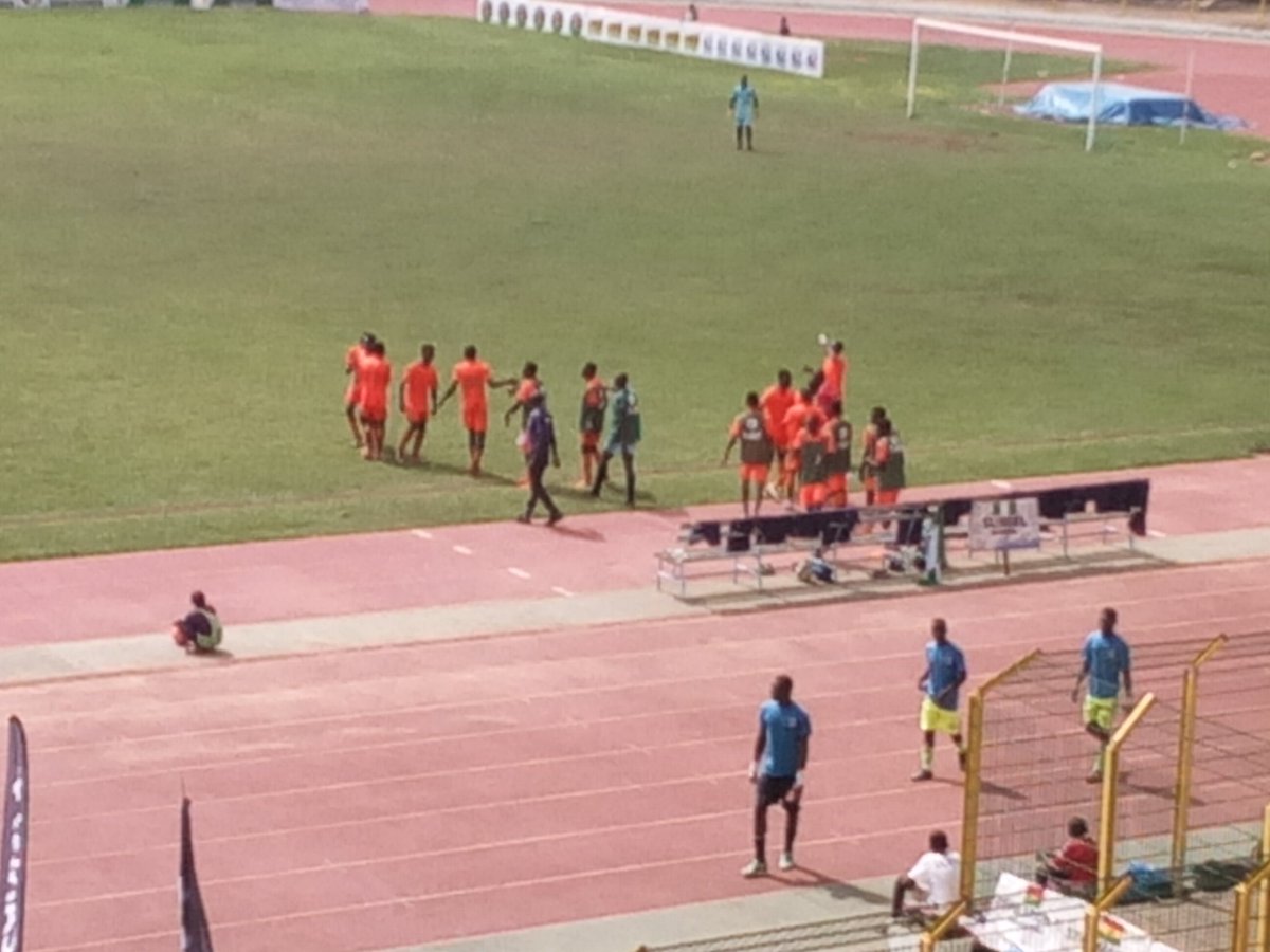 Update: 60"Gooooal.... Sunsel take the lead again

Day 4: Tic2f Africa Under 18 continental tournament.

APJ(Ben'in)1-2 Sunsel fc ( Nig)