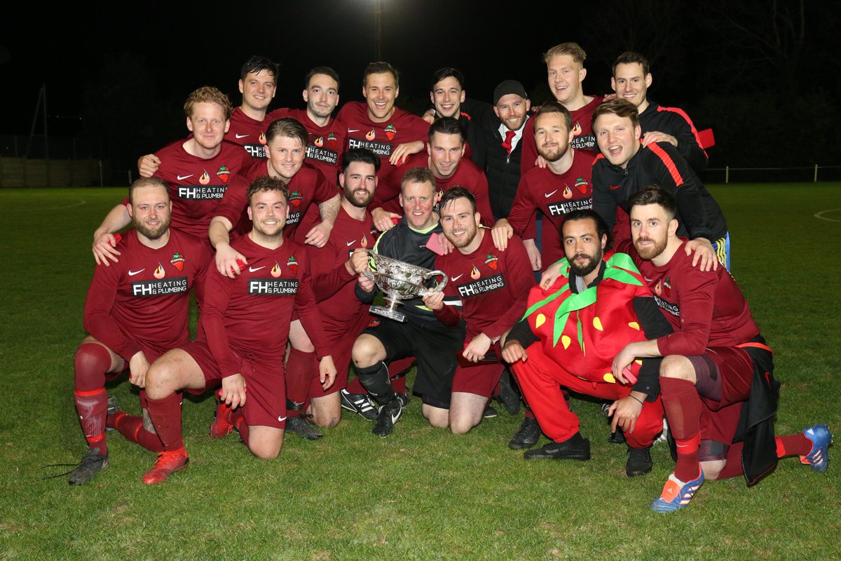 ParksFooty's tweet photo. Father Purcell Cup final at @Horndean_FC last night saw a 2-0 win for @StrawberriesFC against @CarberryFC Picture set to follow @MidSolent #localfootball https://t.co/VLgeu5xk9A