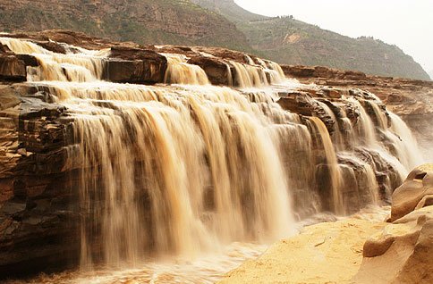 The Hukou Waterfall is the largest waterfall on the Yellow River, the second largest in China.  When the Yellow River approaches the Hukou Mountain, blocked by mountains on both sides, its width is abruptly narrowed down to 20–30 m. #VisitShanxi