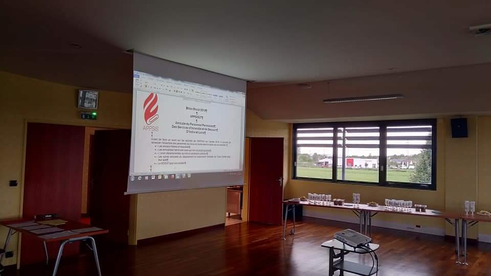 udsp37's tweet photo. Assemblée générale de l' #APPSIS ce matin !
#Personnels #Permanents #Pompiers https://t.co/ScduGl1Y6K