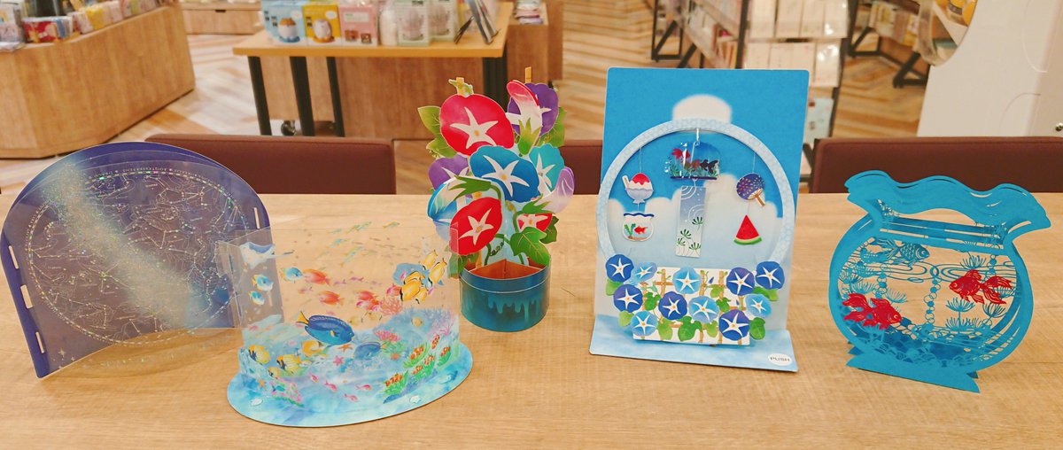 ペンテラス和歌山 新商品のご紹介です サンリオより毎年人気の夏カードたちが多数入荷しております 音付きカード や立てて飾れるポップカード 竹製うちわカードなど種類も豊富です 季節商品ですのでどうぞお早めにお買い求めくださいませ Sanrio News