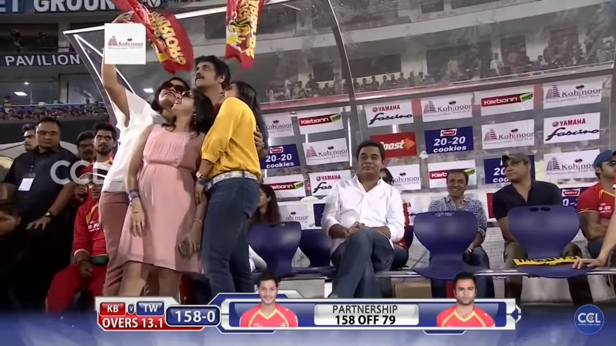 saikrishnaking's tweet photo. king at CCL final 2016 #ccl2016 @iamnagarjuna with @KTRTRS sir and @Venkateshdaggu4 #VenkyMama @AkhilAkkineni8 @NagPrasad9 @Samanthaprabhu2 @Aaryaprasad @rao_goka https://t.co/zG1mfmYQO6