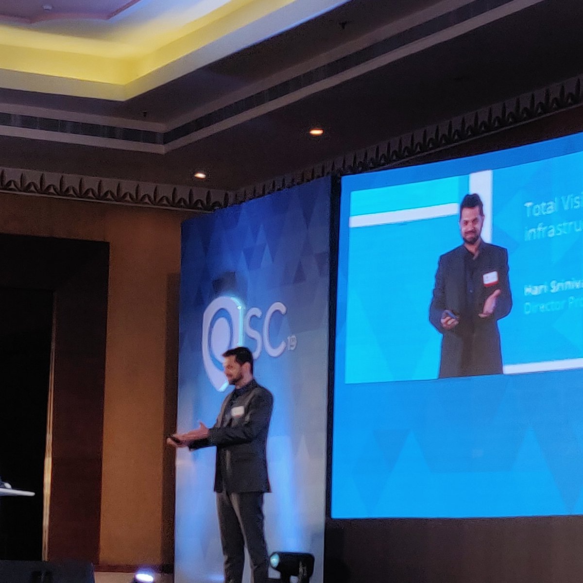 hackmum's tweet photo. Hybrid multi cloud is the new reality and @qualys sensors for public cloud will give you the security matrix for ☁️ assets too : @harisrinivasan #QSC19 https://t.co/28HAnxuw2a