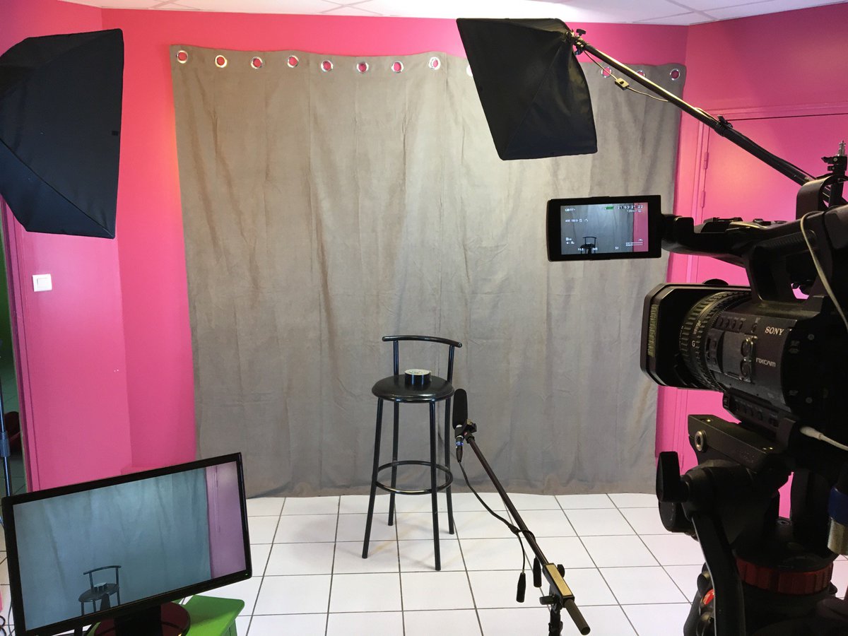 Préparatifs en cours pour vous accueillir sur le #Casting de <a href="/creaprodchalons/">CréaProd</a> ce samedi 27
#Inscriptions 9h30 à 10h30 et 14h à 15h.
Croissants et café pour les + #courageux du matin !
Ça se passe 3 rue Raymond Aron, 51520 St Martin sur le Pré dans les locaux de Créa Prod
