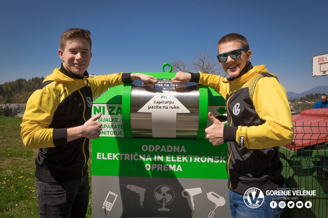 Z današnjim dnem predstavljamo posebno ozaveščevalno-zbiralno nagradno akcijo, ki bo potekala vse do 25. maja. Cilj je napolniti čimveč uličnih zbiralnikov v Šaleški dolini.♻️ Prav tako pa lahko sodelujete v nagradni igri. Več: stariaparati.si Skupaj z RK Gorenje Velenje!