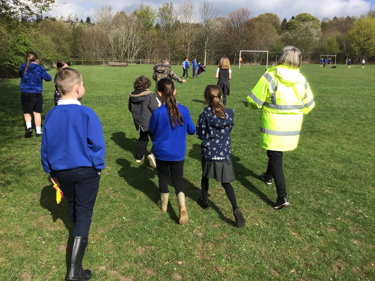 fyvieschool's tweet image. Not only do we have The Great French Challenge for teachers but there’s a PSA version too and pupils have been testing them on their knowledge of numbers and colours in French and playing French games in the playground. 
@LfeeEurope #french #funwithlanguage #frenchchallenge