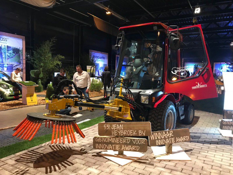 jeanheybroek's tweet photo. Ook te zien op de Reinigings Demo Dagen: de LM-Trac onkruidbestrijder op waterstof - winnaar van de Innovatie Award 2019! | 5 en 6 juni | Soest | Gratis Aanmelden: https://t.co/eyet6uZU1f. #jeanheybroek #lmtrac #RDD2019 #waterstof @H2Centrum @gem_groningen https://t.co/IefsnxLIjP