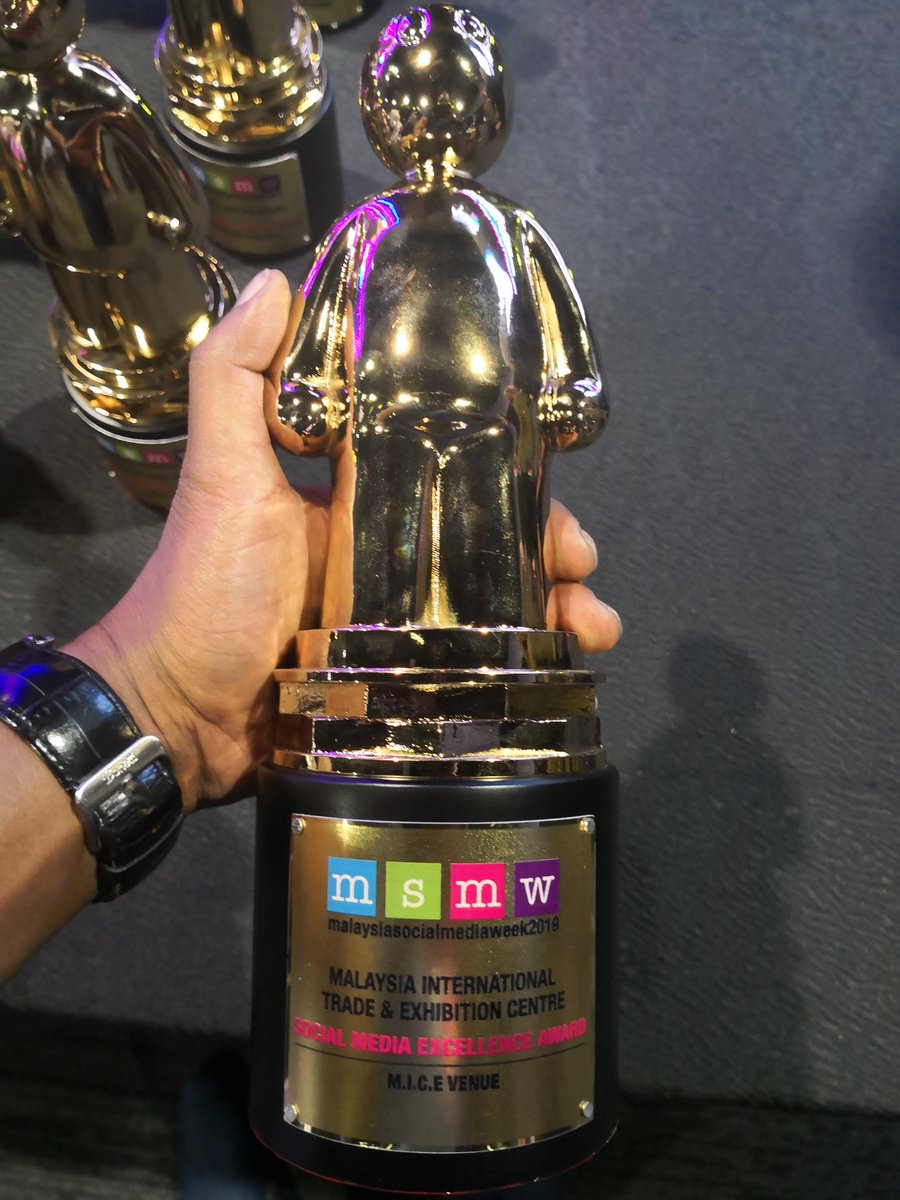 kvanandv's tweet photo. @MITEC_MY not only serves u good food but also receiving an award for M.I.C.E VENUE award @MSMW2019. Welldone... Congratulations https://t.co/KioFkozvrt