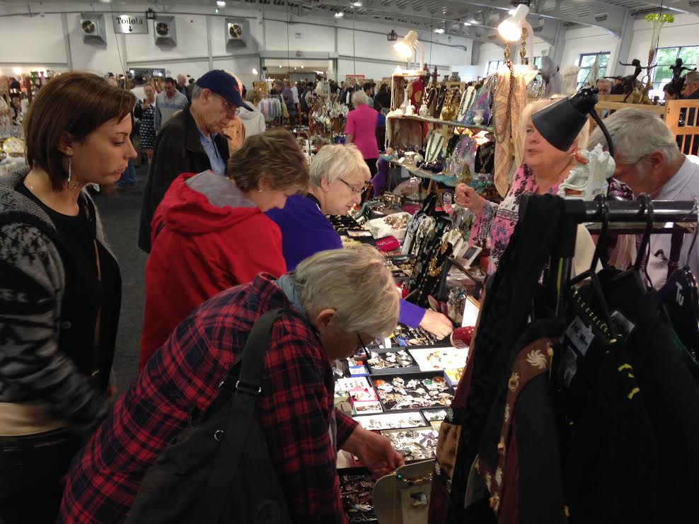 antiques_atlas's tweet image. Find Antique Shops, Antique Centres, Antique Fairs around the UK And near to you Or to visit on your holidays Clock on an area and have a happy browse antiques-atlas.com/listings/  #antiquefairs #antiqueshops #antiquecentre