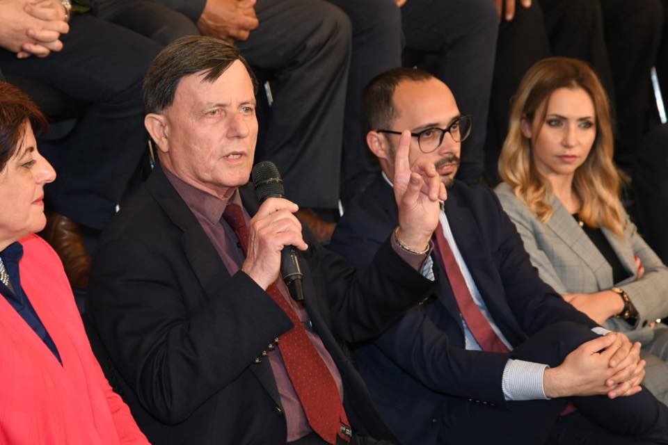 Lydia Abela (@abela_lydia) on Twitter photo Waqt it-tieni sessjoni tal-Konferenza Generali Annwali 2019 fis-Sannat, Ghawdex. #MaltalAqwaflEwropa #KGA2019
<a href="/PL_Malta/">Partit Laburista</a> <a href="/JosephMuscat_JM/">Joseph Muscat</a> Waqt it-tieni sessjoni tal-Konferenza Generali Annwali 2019 fis-Sannat, Ghawdex. #MaltalAqwaflEwropa #KGA2019
<a href="/PL_Malta/">Partit Laburista</a> <a href="/JosephMuscat_JM/">Joseph Muscat</a>