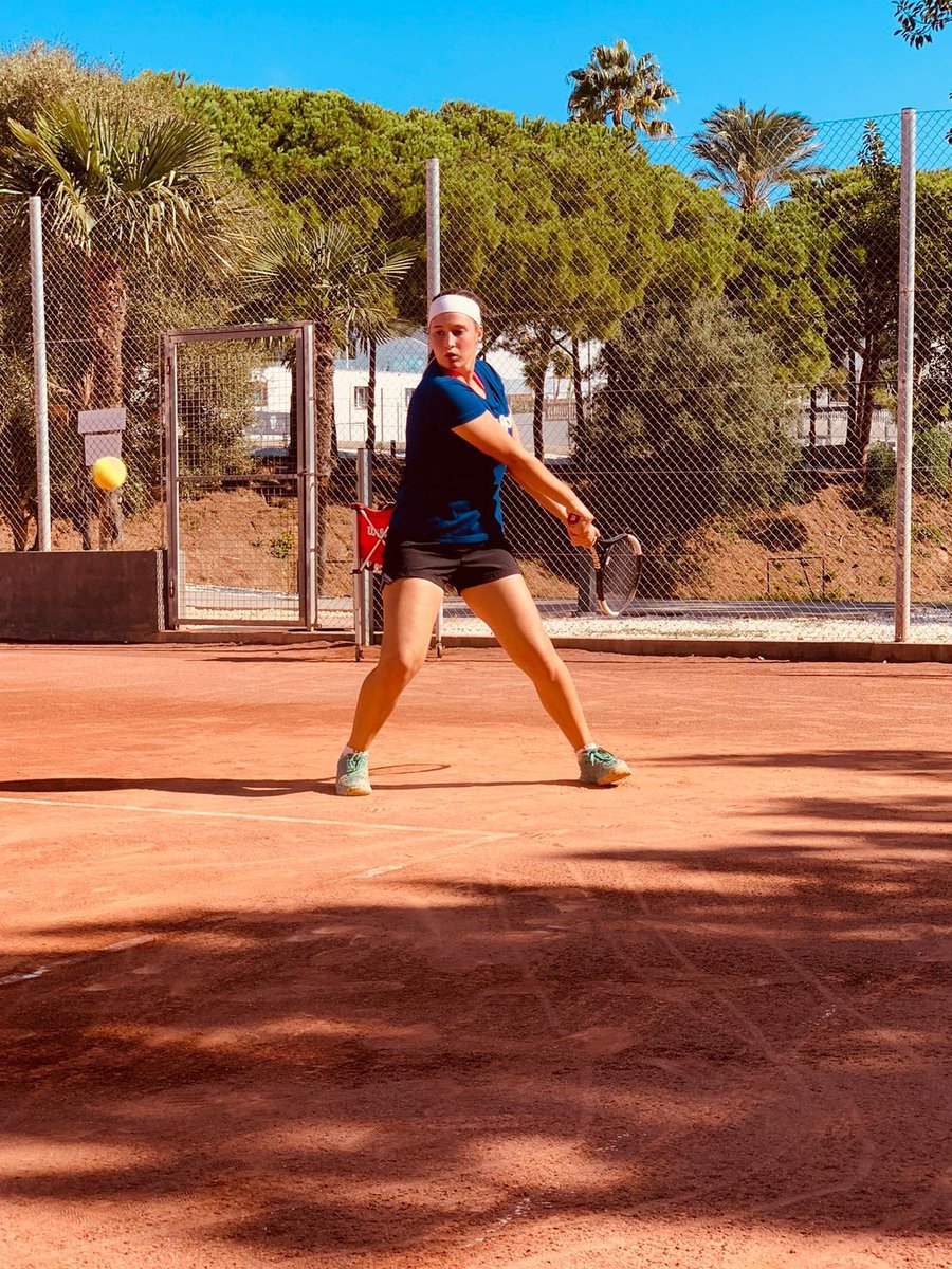 TGATennis's tweet photo. Como sabéis, parte del #TGATeam lleva varios días compitiendo en el ITF Junior Gran Canaria Yellow Bowl. @mariaberlangaa ganó hoy a la nº2 y jugará las semifinales en singles y en dobles. Vamos 🤩💪. #TGATennis #ItsTennisTime🎾 https://t.co/QfLOpDD0NI