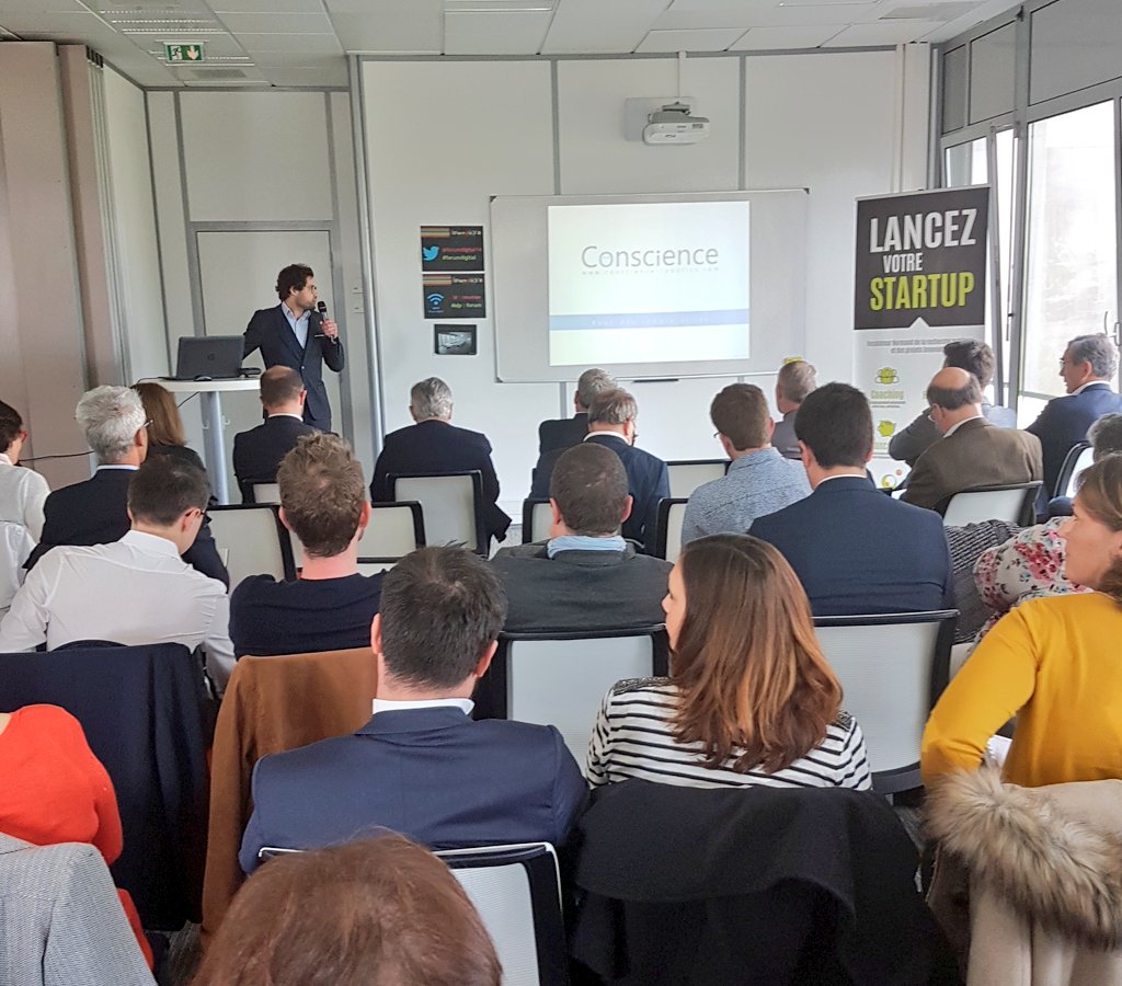 Au micro : <a href="/IliesZaoui/">Ilies Zaoui</a>, de <a href="/ConscienceRobot/">Conscience Robotics</a>. 
L'objectif de la #startup : rendre les #robots utiles pour la société. 
#IA #apprentissage #robot