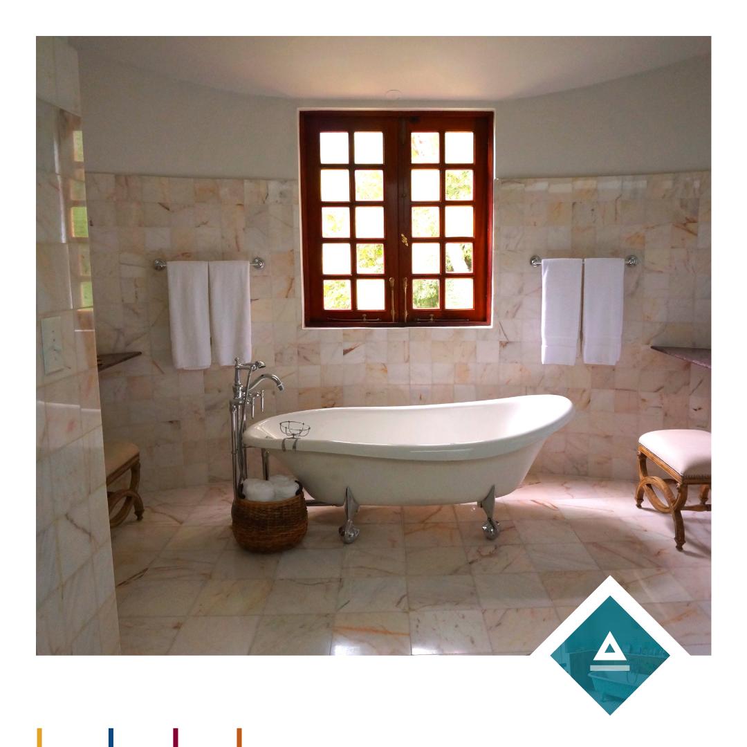 BafterUK's tweet photo. We love this reclaimed bath in today's Bafter of the day. Produce your case studies with the bafter digital portfolio tool. #digitalportfolios #casestudy #bathroom #rolltopath https://t.co/FGqFRfjkWR