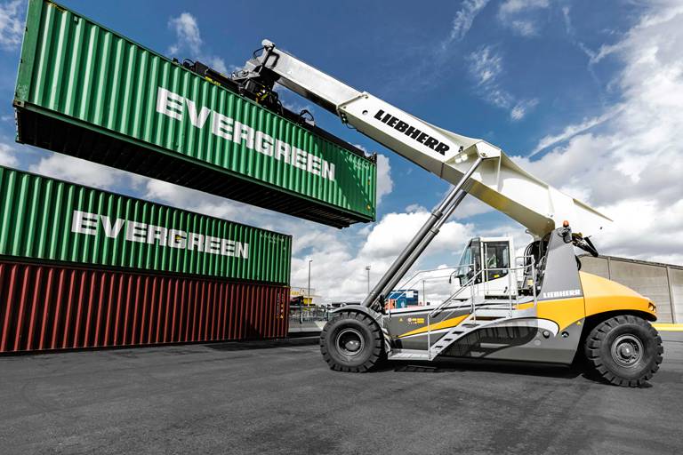 WorldCargoNews's tweet photo. Market Briefing #Hyundai #Samho #cranes #Singapore #Allison #Bulgaria #port
#Seaco #HNA #Liebherr #UWC #CMEC #WWL #DB #Schenker #Amsterdam #RZD #TransContainer – AND MUCH MORE! https://t.co/GTJv75TQwN https://t.co/t9wU9kDrPD