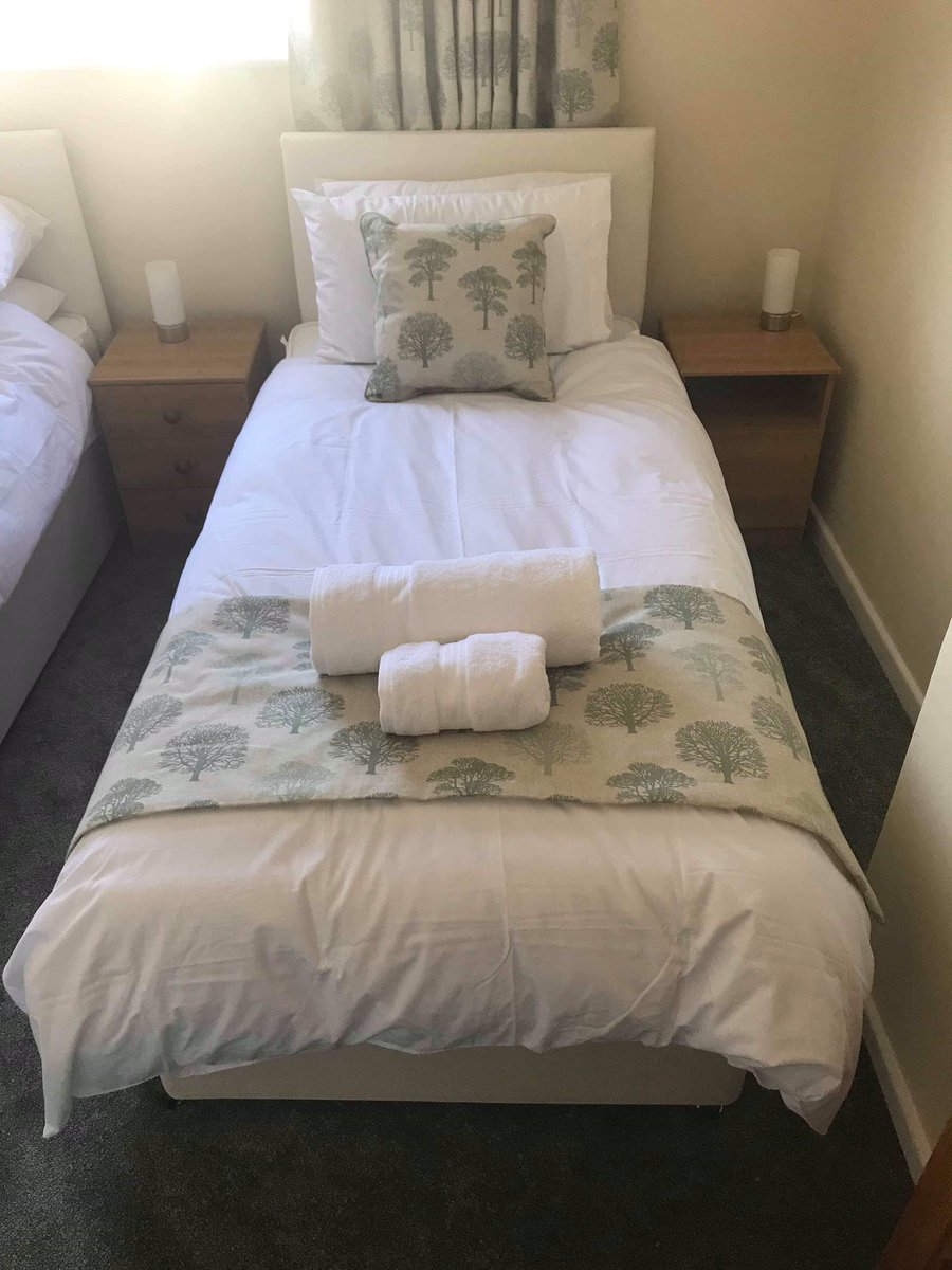 Gable_End_Farm's tweet photo. Lavender Harmony House available for let. Sleeps 4 #servicedaccomodation #corporate #let #holiday #Swindon @awayspace1 https://t.co/ffuqpEPCu4
