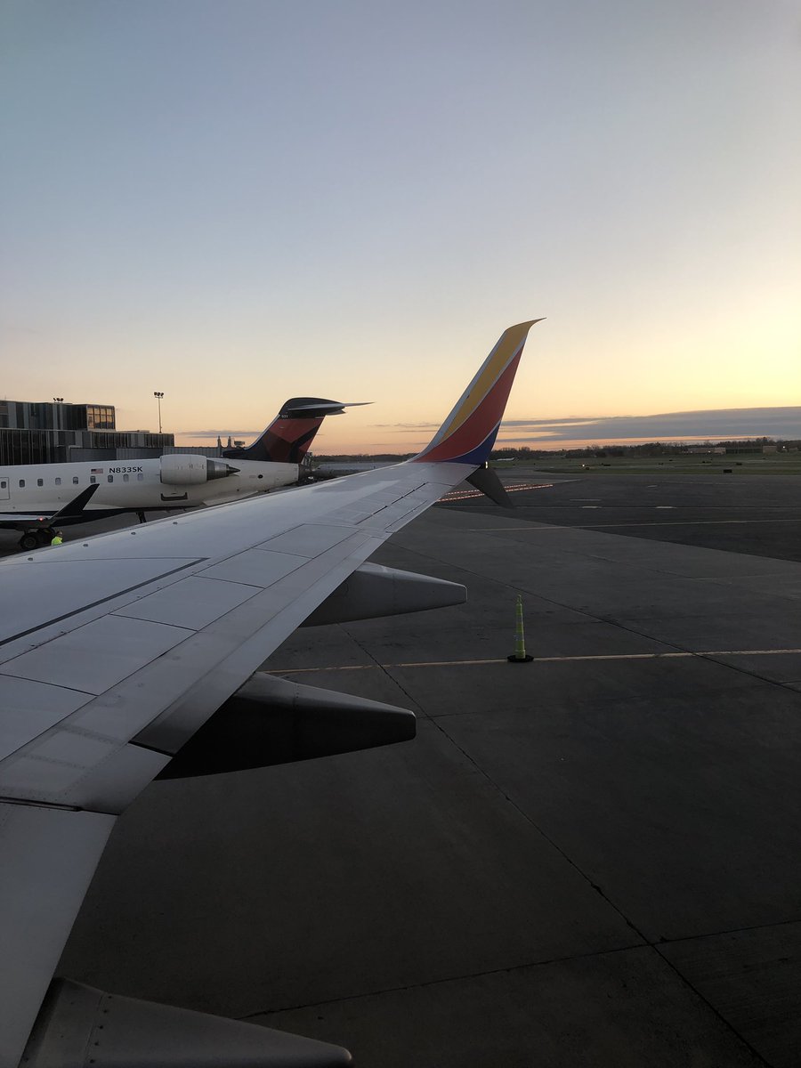 noitsbecks's tweet image. the only song i have actually downloaded on my phone is high top shoes by ms jojo siwa, i’m ready to bop the whole plane ride