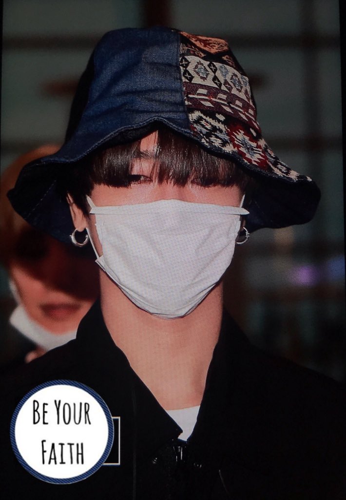 beyourfaith824's tweet photo. 190425 인천출국 프리뷰 #예성 #Yesung 잘가용 🥰🥰🥰 https://t.co/xKUEnA7JbQ
