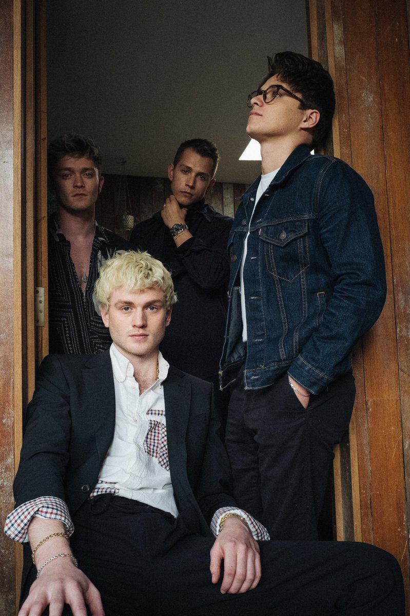 TheVampsband's tweet photo. 2 days #FourCornersTour https://t.co/oP9CaPKTI9