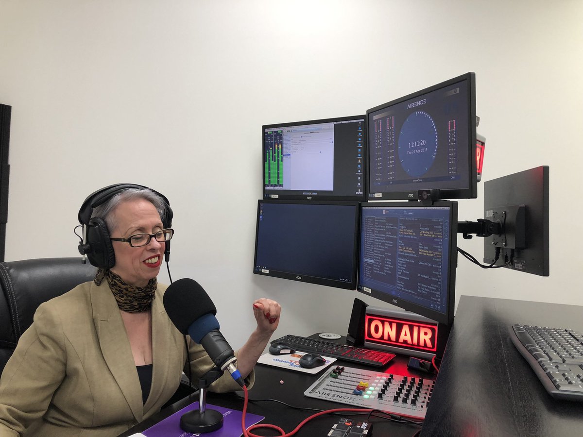 LauraCLawrence's tweet photo. We are live on @wibradiolive with @SianAMurphy and studio guest @HettyRackham and @Miss2Cara on the blower 📞 #Womeninbusiness #coaching https://t.co/gx1KodrHYk