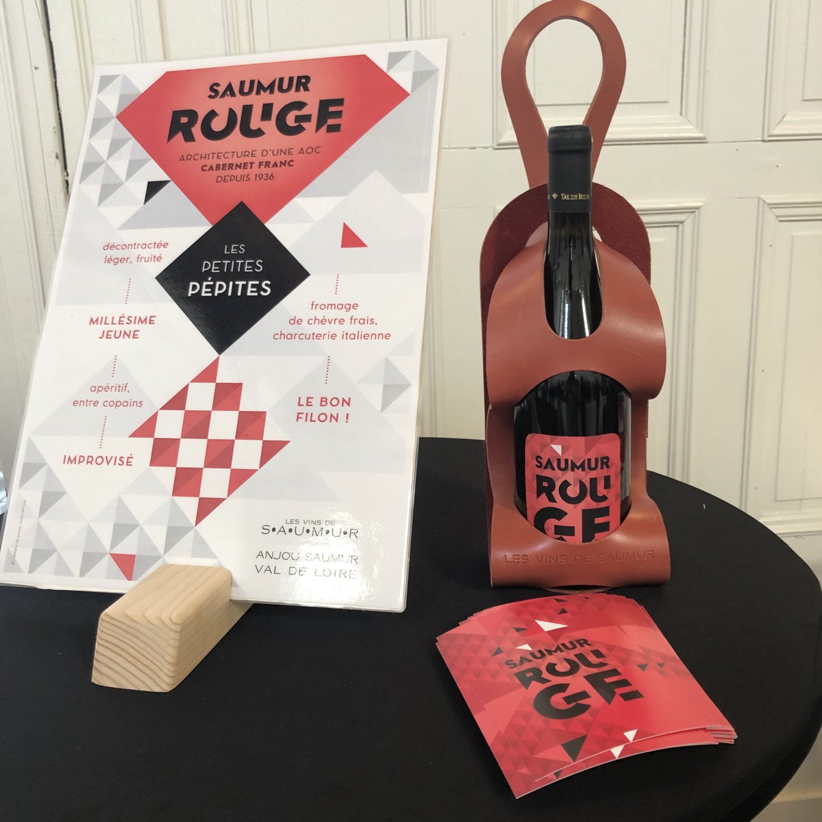 vinsdeloire's tweet photo. Instant dégustation #SaumurRouge #valdeloiremillesime https://t.co/ckMGIgtHxe