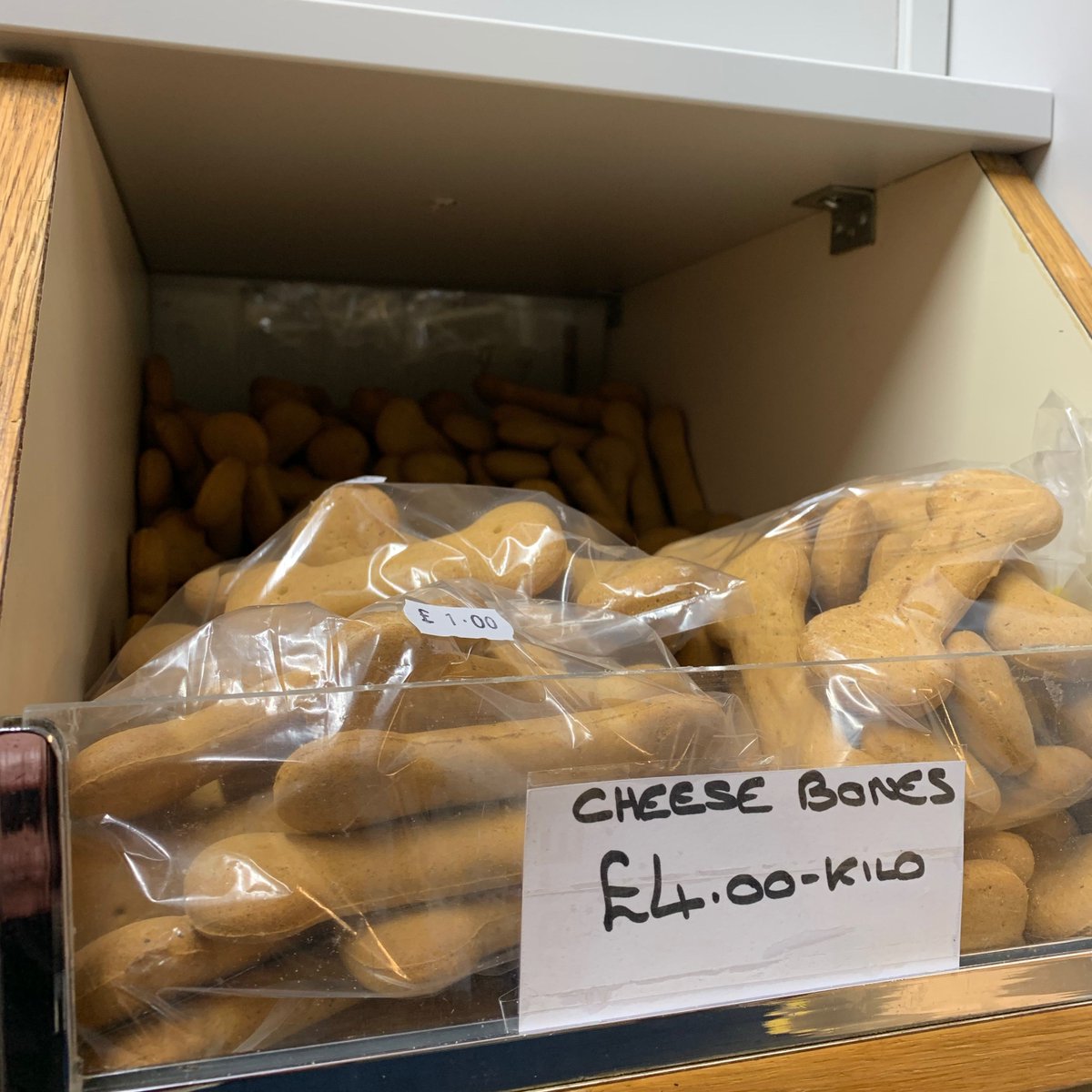 WhitesMarket's tweet photo. The Pet Shop in the Market has had a little move - You'll find it between The Jewellery Box and The Nail Bar. https://t.co/Kzo54cQ6sQ
