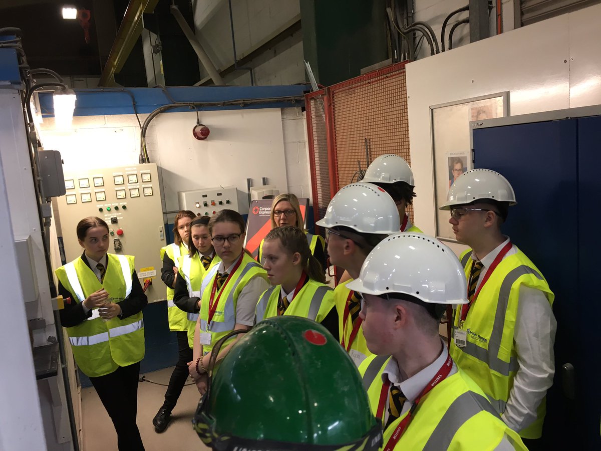 Our #BG10 students from <a href="/FarnboroughAcad/">Farnborough Spencer Academy</a> on the #AcceleratingConfidence programme learning about #apprenticeships <a href="/britishgypsum/">British Gypsum</a> #STEM #STEMAmbassador