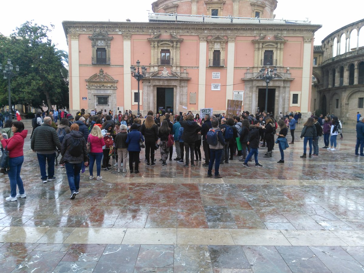 ClimateKICspain's tweet photo. #FridaysForFuture #Valencia @for_valencia https://t.co/AXhCss2X13
