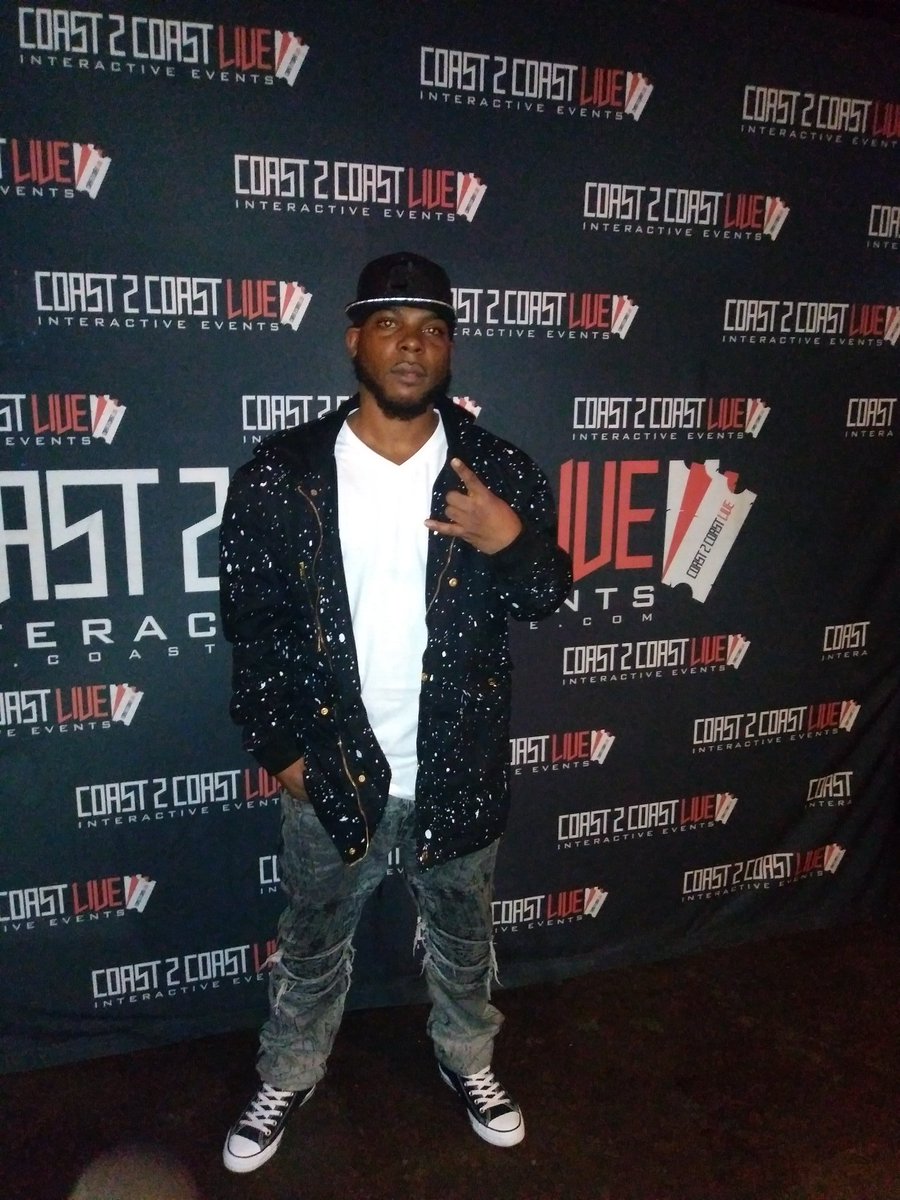 74hunit's tweet photo. Aye had fun lastnight @coast2coast @wilbertsfoodandmusic
https://t.co/2LO2gLrMwZ https://t.co/eJuHxsgM0P
