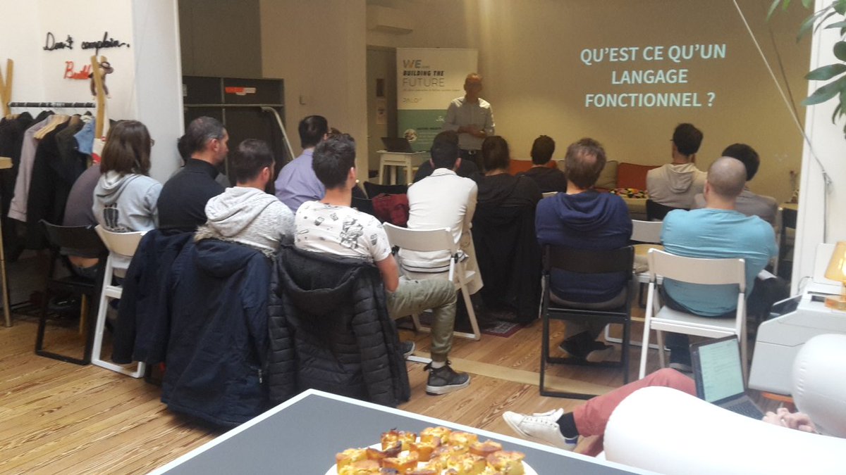 PALO_IT_Nantes's tweet photo. 4ème édition des #midiserudits de @PALO_IT_Nantes au @DojoNantes avec @dr_c0d3 sur les bénéfices de la #programmationfonctionnelle ! https://t.co/fQfXgeJC3G