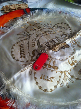 JudithTrust's tweet photo. #key4freedom@sfaactive Photo shows a key on the matzo cloth at our Passover Seder night.  It stands for freedom 4 all in any kind of prison, including those with learning disabilities and mental health problems held in assessment centres for lack of suitable alternatives for them https://t.co/A1SaON8yMr