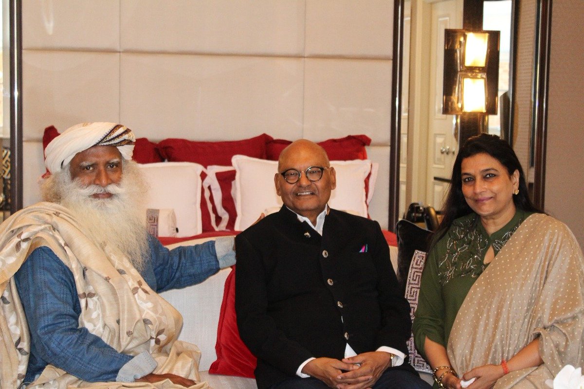 AnilAgarwal_Ved's tweet photo. Always a pleasure to listen to @SadhguruJV. His wisdom, intellect and the drive to touch lives is exceptional. I had the most blissful meditation session under his guidance and look forward to learning more from his enlightened teachings. https://t.co/LwOWQudFTW