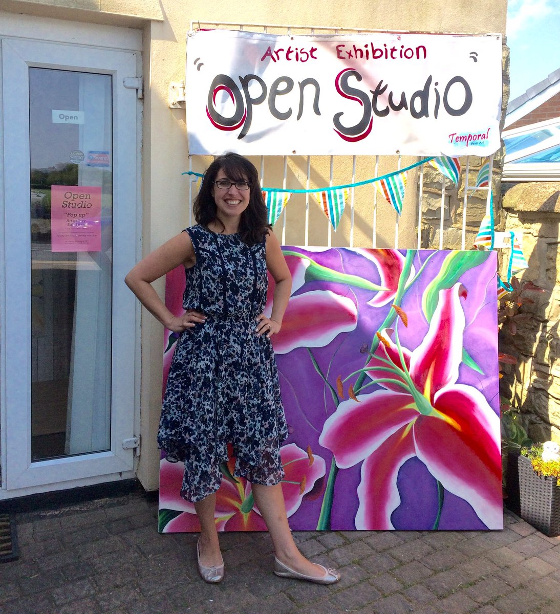 ArtJillTemporal's tweet image. Artist’s “OPEN STUDIO” weekend!!! So very excited to invite you all to visit my #popupgallery event at my #Tickhill #studio May 4,5&amp;amp;6th 10:00-4:00. Come view my latest floral &amp;amp; landscape paintings I’d love to meet you @ArtJillTemporal @DoncasterFair @rotherhamroar @CreativeDonc