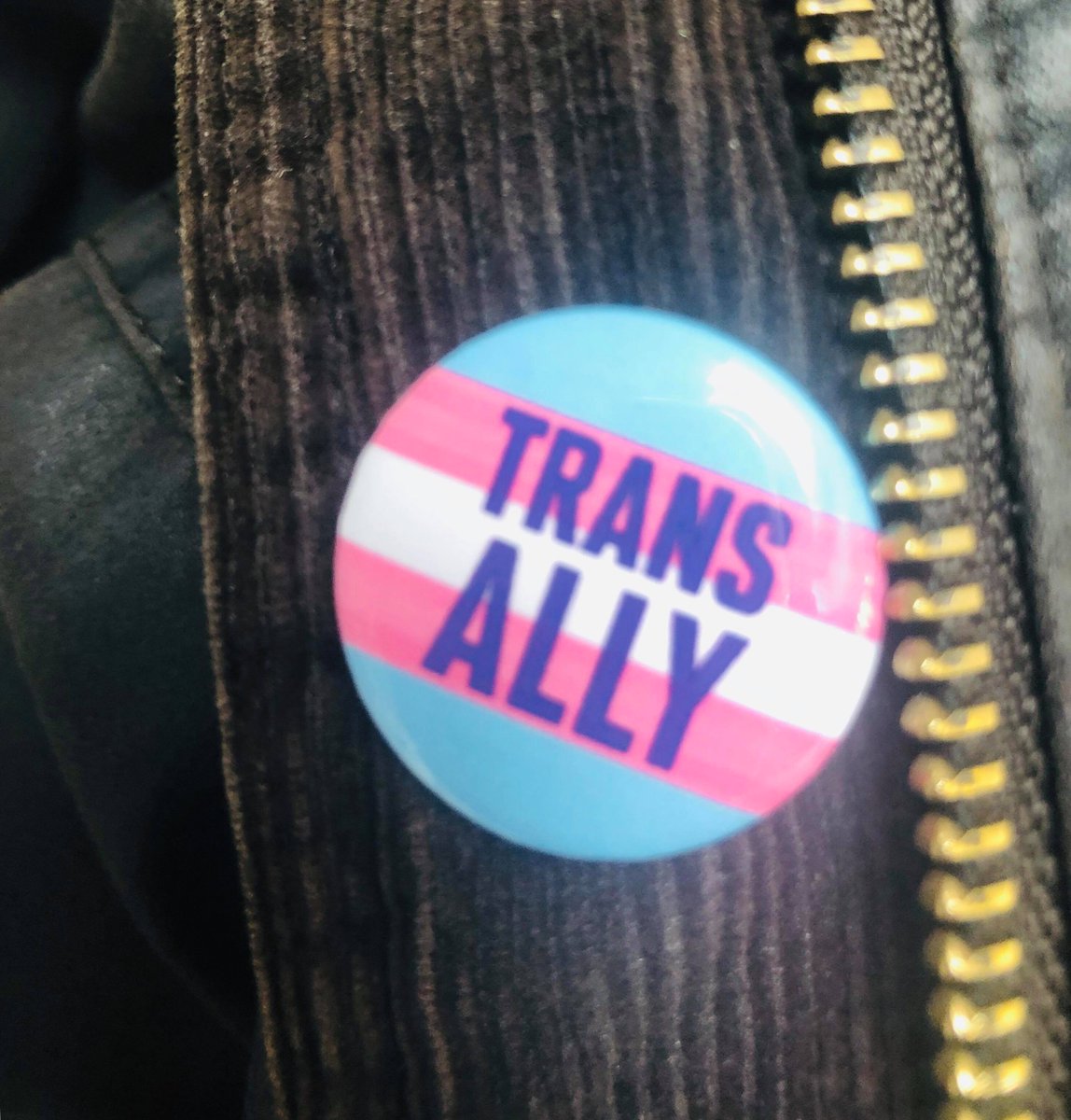_sarahmasson's tweet photo. Shout out to Holly Davis, Chair of the post-show discussion for #LockerRoomTalkPlay @traversetheatre, who wrapped the evening up by declaring that "trans misogyny is misogyny". 🙌 #TransAlly #TransRightAreHumanRights https://t.co/euzoAim93I
