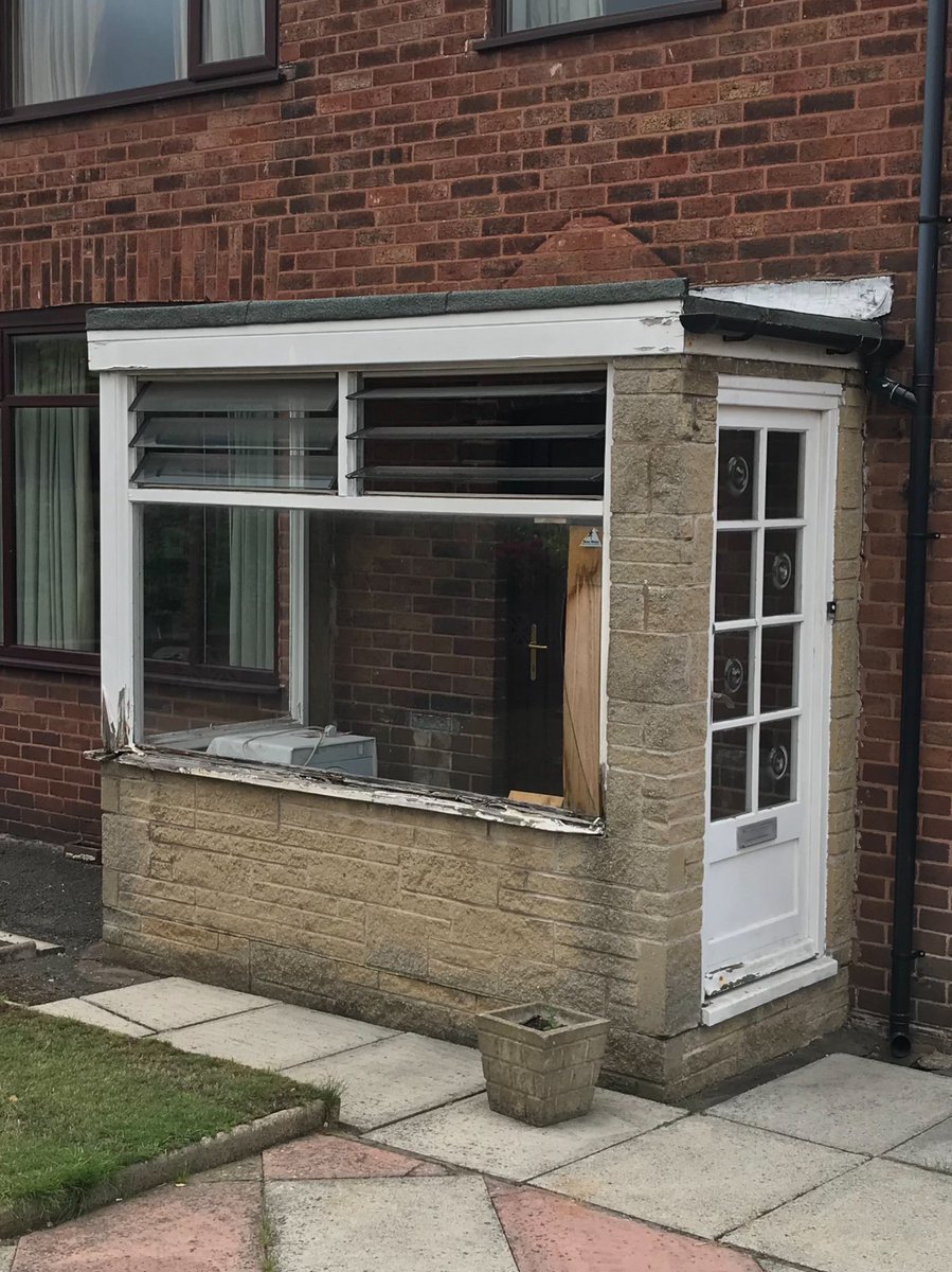 TrinityPM2's tweet photo. Before and after images relating to a replacement porch for a customer in Rainhill. #replacementporch #replacement #rainhill #customer #new #improved #house #building #joinery https://t.co/qJld1WGDRT