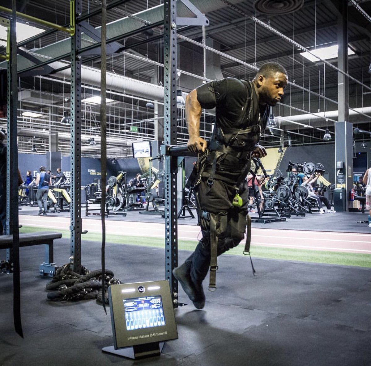 AQ8_System's tweet image. 🇫🇷 Entraînement du champion de France  strongman Akoto #emsculpt #emstraining #ems #electrostimulation #electrofitness #bodytec #fitnessfreak #mihabodytec #bodytech #champion #championdefrance #fitness #fitnessmotivation #fitnesslife #fitnesspro #aq8 #aq8system