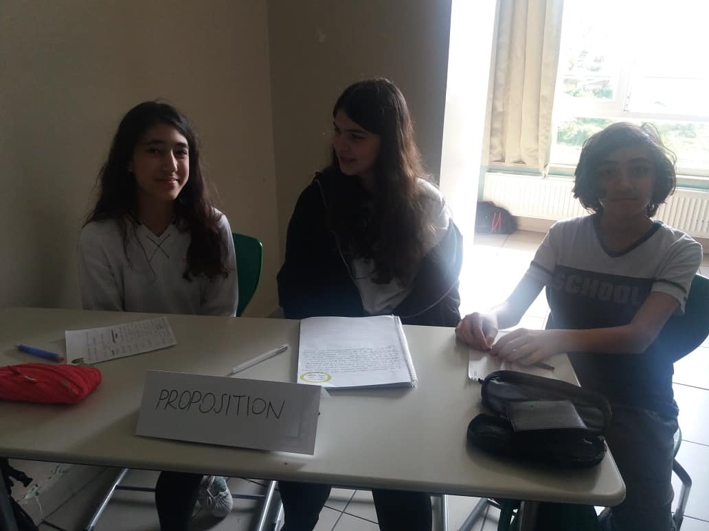 April Debates with our 9L2s 😎

#teensareonstage 
#dteenstalk 
#debate

@Didem_Ozgul <a href="/berna_tamusta/">Berna Tamusta</a> @DogaHighELT <a href="/avarezgi/">Ezgi Avar</a> <a href="/ABEKDA/">Ali BEKDAŞ</a> <a href="/tugbaakyuzz/">Tuğba Akyüz</a> <a href="/esra_arseven/">Esra Arseven</a>