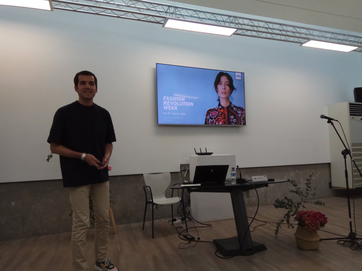 Conocimos de la mano de @eduiracheta  el índice de transparencia que revisa y clasifica a 200 de las principales marcas de moda y ropa a nivel mundial según la cantidad de información que divulgan sobre la producción de sus prendas. 

Link aquí 👇
fashionrevolution.org/about/transpar…