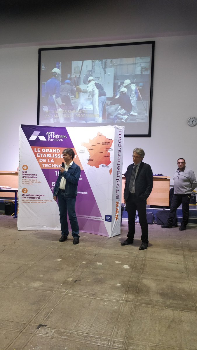 flebourhisupsti's tweet photo. @ST_World représenté par Mr Marietti à développé des kits spéciaux pour ce concours #ActionDrone organisé par @upstifr et @ArtsetMetiers_
Merci a eux pour ce premier kit sur lequel ont pu travailler nos élèves de collèges et lycées. https://t.co/jpQpwR3Hta