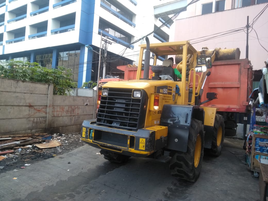 SatpelKec's tweet photo. Kegiatan Penyopelan RW.08 Kel Maphar Kec.Tamansari 
Jakarta Barat
Kamis,25 April 2019
#8harimenujuHPSN
#dkinyokkerjabakti
#roadtoHPSNday
#haripedulisampahnasional
#dinaslhdki
#smartpeople
#jakartabersih
#bhayplastik
#likeforlike
#hpsn2019 https://t.co/e7xfTen7sp