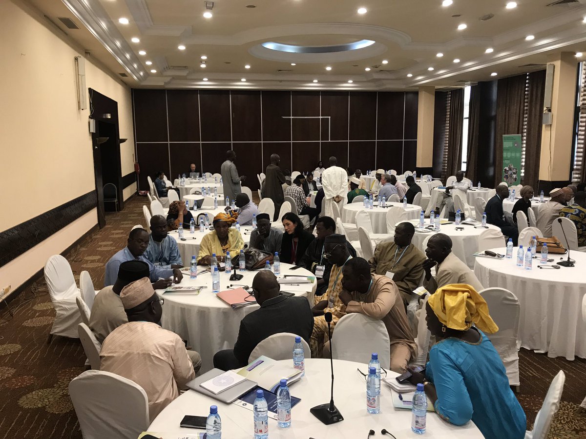 IEDAfrique's tweet photo. Jour 2: session d’approfondissement entre les parties prenantes autour des défis et opportunités pour un meilleur accès des collectivités territoriales aux financements #climat 
#DCFAlliance #DFC #DCFconf2019 https://t.co/Mpb3QVbQ4E