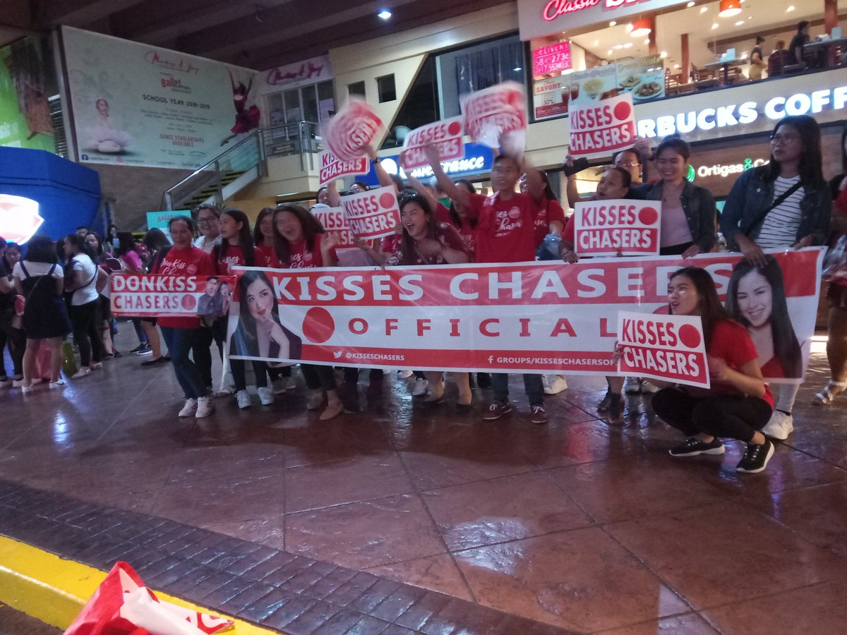 KissesChaserBTS's tweet image. Kisses and Donkiss CHASERS ♥️

@KissesDelavin 
#LoveALifeFullOfKISSES